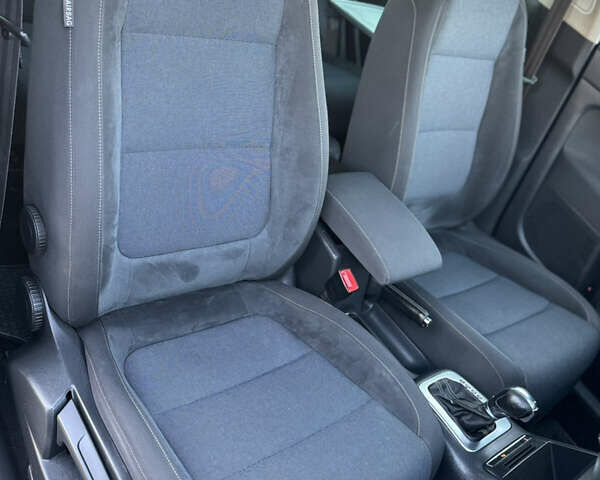 Синий Фольксваген Гольф Плюс, объемом двигателя 1.4 л и пробегом 201 тыс. км за 8800 $, фото 70 на Automoto.ua