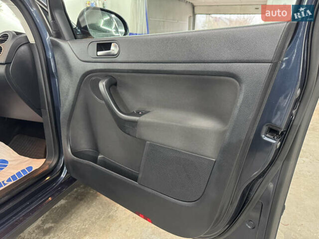 Синий Фольксваген Гольф Плюс, объемом двигателя 0 л и пробегом 246 тыс. км за 10999 $, фото 38 на Automoto.ua