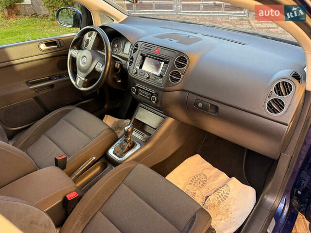 Синий Фольксваген Гольф Плюс, объемом двигателя 1.2 л и пробегом 160 тыс. км за 7300 $, фото 52 на Automoto.ua