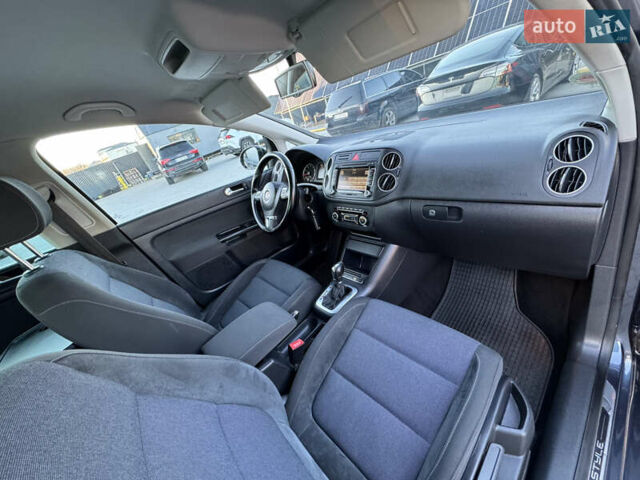 Синий Фольксваген Гольф Плюс, объемом двигателя 1.4 л и пробегом 201 тыс. км за 8800 $, фото 80 на Automoto.ua