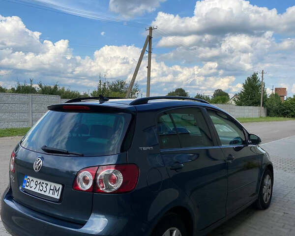 Синий Фольксваген Гольф Плюс, объемом двигателя 1.6 л и пробегом 301 тыс. км за 7200 $, фото 2 на Automoto.ua