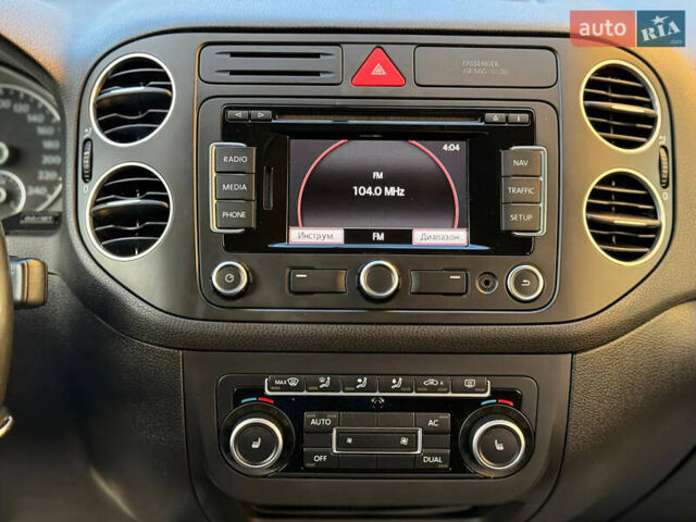 Синий Фольксваген Гольф Плюс, объемом двигателя 1.2 л и пробегом 160 тыс. км за 7300 $, фото 48 на Automoto.ua