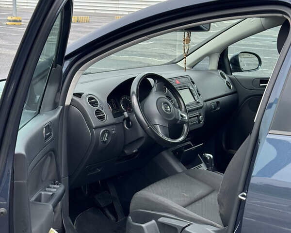 Синий Фольксваген Гольф Плюс, объемом двигателя 1.4 л и пробегом 156 тыс. км за 7800 $, фото 11 на Automoto.ua