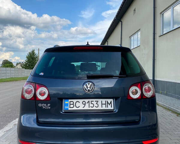 Синий Фольксваген Гольф Плюс, объемом двигателя 1.6 л и пробегом 301 тыс. км за 7200 $, фото 4 на Automoto.ua