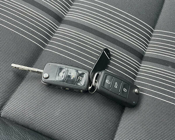 Синий Фольксваген Гольф Плюс, объемом двигателя 1.6 л и пробегом 270 тыс. км за 8799 $, фото 20 на Automoto.ua