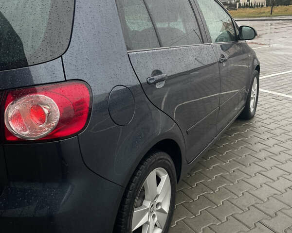 Синий Фольксваген Гольф Плюс, объемом двигателя 1.6 л и пробегом 270 тыс. км за 8799 $, фото 8 на Automoto.ua