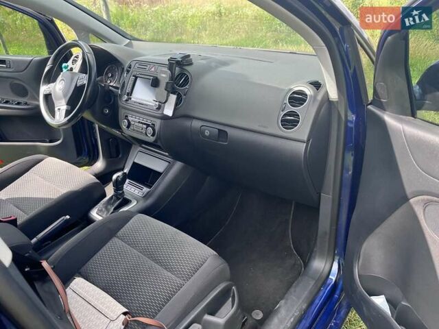 Синий Фольксваген Гольф Плюс, объемом двигателя 1.39 л и пробегом 126 тыс. км за 10711 $, фото 12 на Automoto.ua