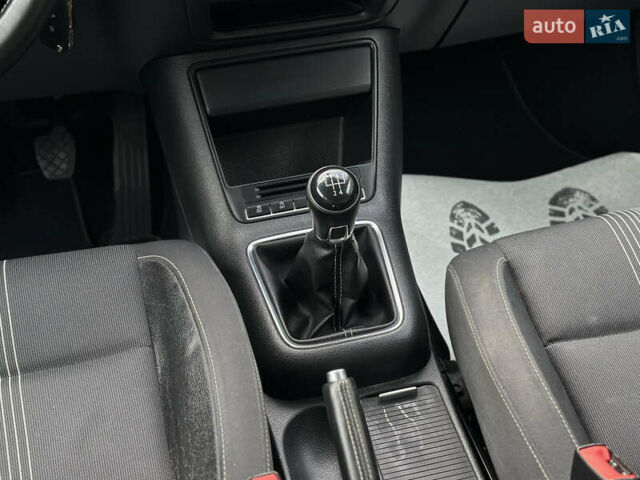 Синий Фольксваген Гольф Плюс, объемом двигателя 1.6 л и пробегом 270 тыс. км за 9199 $, фото 38 на Automoto.ua