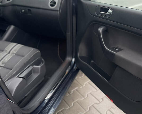 Синий Фольксваген Гольф Плюс, объемом двигателя 1.6 л и пробегом 270 тыс. км за 8799 $, фото 12 на Automoto.ua