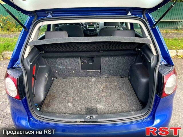 Синий Фольксваген Гольф Плюс, объемом двигателя 1.6 л и пробегом 224 тыс. км за 5200 $, фото 4 на Automoto.ua