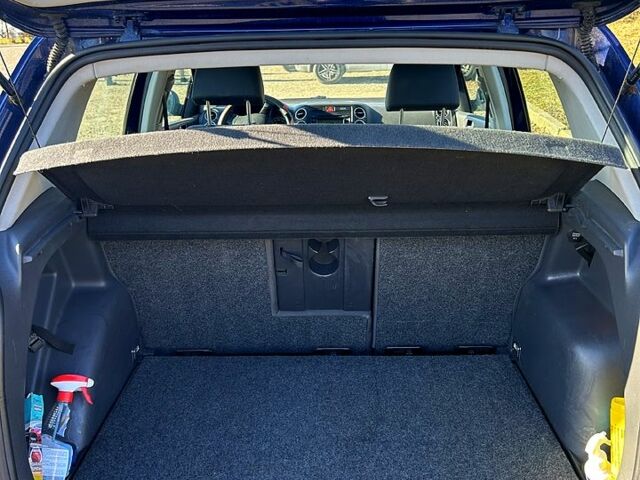 Синий Фольксваген Гольф Плюс, объемом двигателя 1.6 л и пробегом 193 тыс. км за 5500 $, фото 4 на Automoto.ua