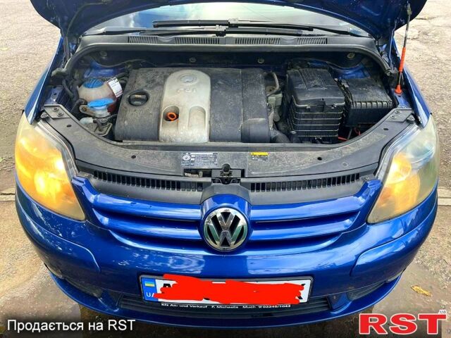 Синий Фольксваген Гольф Плюс, объемом двигателя 1.6 л и пробегом 224 тыс. км за 5200 $, фото 6 на Automoto.ua