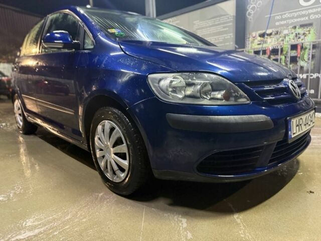 Синий Фольксваген Гольф Плюс, объемом двигателя 1.9 л и пробегом 300 тыс. км за 2950 $, фото 1 на Automoto.ua