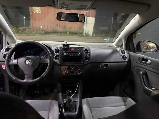 Синий Фольксваген Гольф Плюс, объемом двигателя 1.9 л и пробегом 300 тыс. км за 2950 $, фото 15 на Automoto.ua