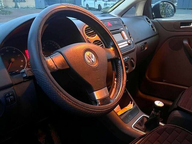 Синий Фольксваген Гольф Плюс, объемом двигателя 1.4 л и пробегом 246 тыс. км за 6000 $, фото 4 на Automoto.ua