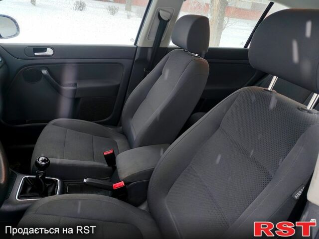 Синий Фольксваген Гольф Плюс, объемом двигателя 1.6 л и пробегом 221 тыс. км за 6200 $, фото 10 на Automoto.ua