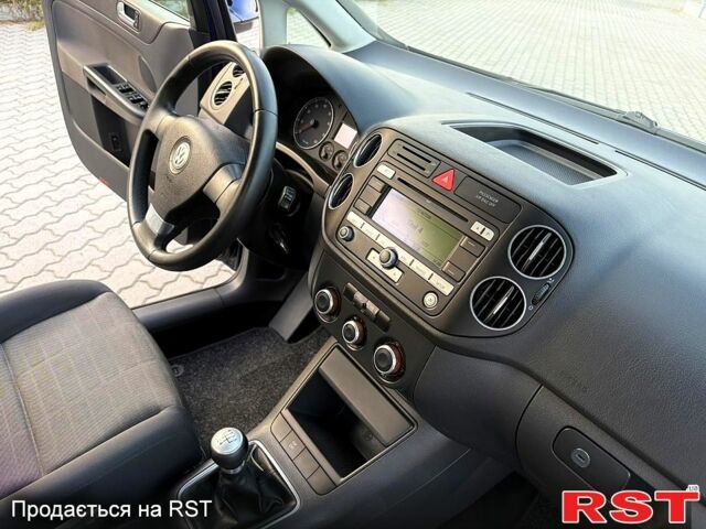 Синий Фольксваген Гольф Плюс, объемом двигателя 1.6 л и пробегом 197 тыс. км за 5999 $, фото 5 на Automoto.ua