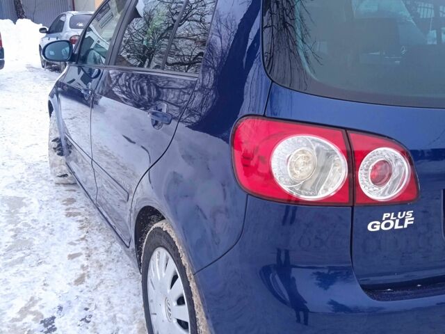 Синій Фольксваген Golf Plus, об'ємом двигуна 1.6 л та пробігом 182 тис. км за 6000 $, фото 9 на Automoto.ua