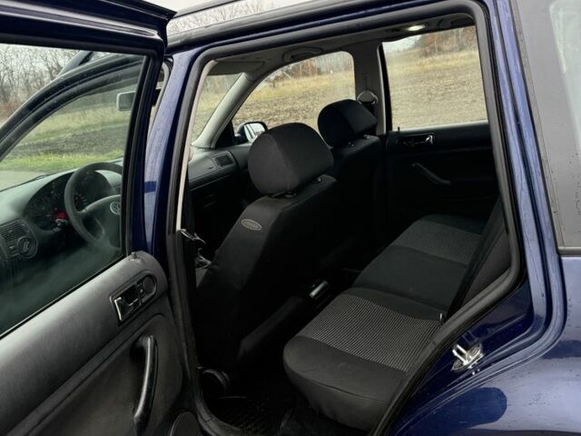 Синий Фольксваген Гольф Плюс, объемом двигателя 1.9 л и пробегом 378 тыс. км за 2300 $, фото 5 на Automoto.ua