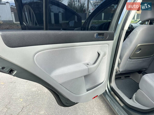 Фольксваген Гольф Плюс 2005 в Виннице на Automoto.ua Зеленый Фольксваген Гольф Плюс, объемом двигателя 1.6 л и пробегом 234 тыс. км за 6300 $, фото 35 на Automoto.ua