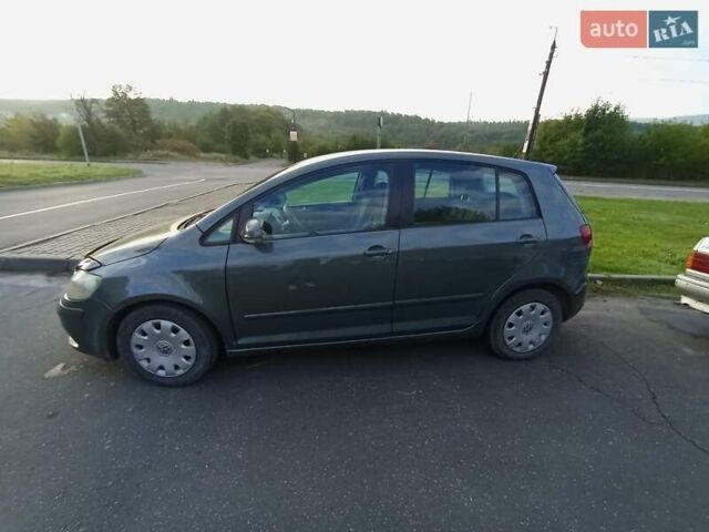 Фольксваген Гольф Плюс 2005 в Трускавце на Automoto.ua Зеленый Фольксваген Гольф Плюс, объемом двигателя 1.39 л и пробегом 199 тыс. км за 6000 $, фото 3 на Automoto.ua