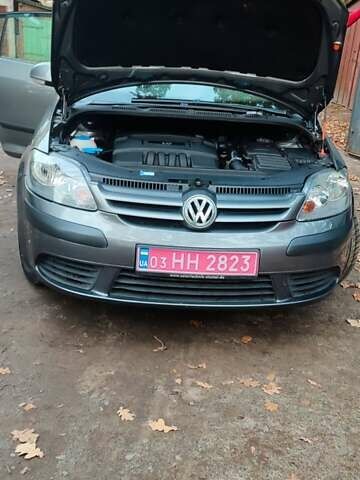 Зеленый Фольксваген Гольф Плюс, объемом двигателя 1.6 л и пробегом 204 тыс. км за 4999 $, фото 8 на Automoto.ua