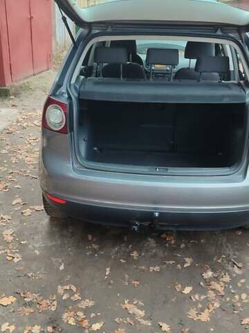 Зеленый Фольксваген Гольф Плюс, объемом двигателя 1.6 л и пробегом 204 тыс. км за 4999 $, фото 5 на Automoto.ua