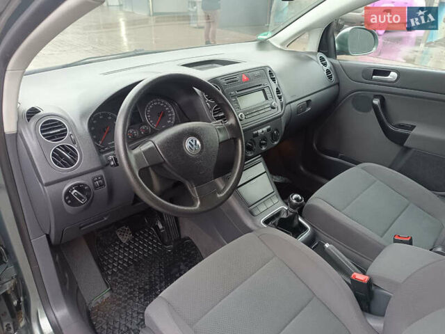 Зеленый Фольксваген Гольф Плюс, объемом двигателя 1.6 л и пробегом 212 тыс. км за 6399 $, фото 21 на Automoto.ua