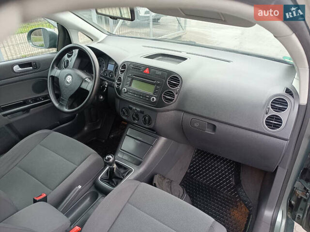 Зеленый Фольксваген Гольф Плюс, объемом двигателя 1.6 л и пробегом 212 тыс. км за 6399 $, фото 42 на Automoto.ua