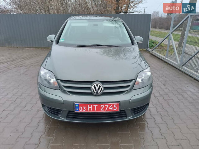 Зеленый Фольксваген Гольф Плюс, объемом двигателя 1.6 л и пробегом 212 тыс. км за 6399 $, фото 13 на Automoto.ua