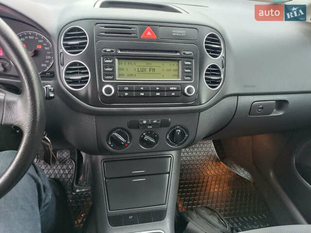 Зеленый Фольксваген Гольф Плюс, объемом двигателя 1.6 л и пробегом 212 тыс. км за 6399 $, фото 26 на Automoto.ua