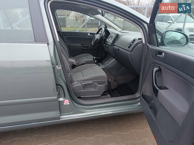 Зеленый Фольксваген Гольф Плюс, объемом двигателя 1.6 л и пробегом 212 тыс. км за 6399 $, фото 47 на Automoto.ua