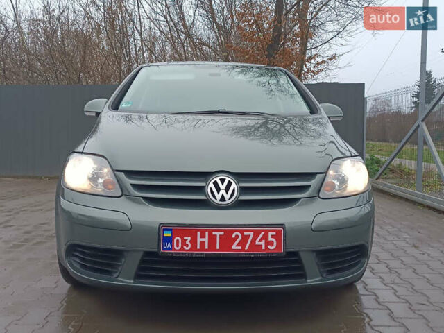 Зеленый Фольксваген Гольф Плюс, объемом двигателя 1.6 л и пробегом 212 тыс. км за 6399 $, фото 7 на Automoto.ua