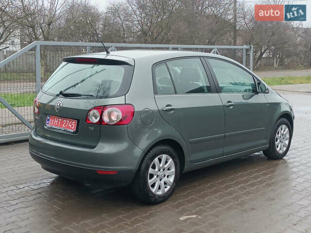 Зеленый Фольксваген Гольф Плюс, объемом двигателя 1.6 л и пробегом 212 тыс. км за 6399 $, фото 4 на Automoto.ua