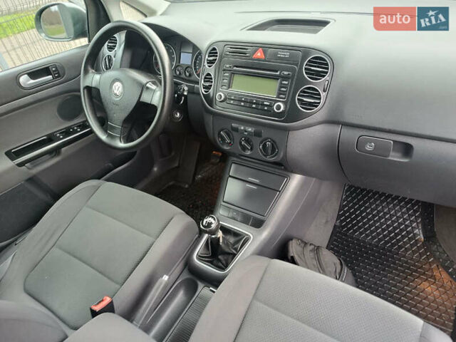 Зеленый Фольксваген Гольф Плюс, объемом двигателя 1.6 л и пробегом 212 тыс. км за 6399 $, фото 46 на Automoto.ua