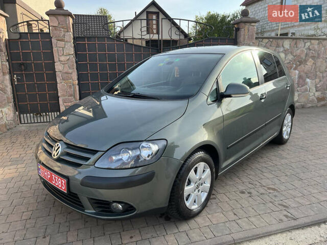 Фольксваген Гольф Плюс 2007 в Ровно на Automoto.ua Зеленый Фольксваген Гольф Плюс, объемом двигателя 1.6 л и пробегом 220 тыс. км за 7499 $, фото 11 на Automoto.ua