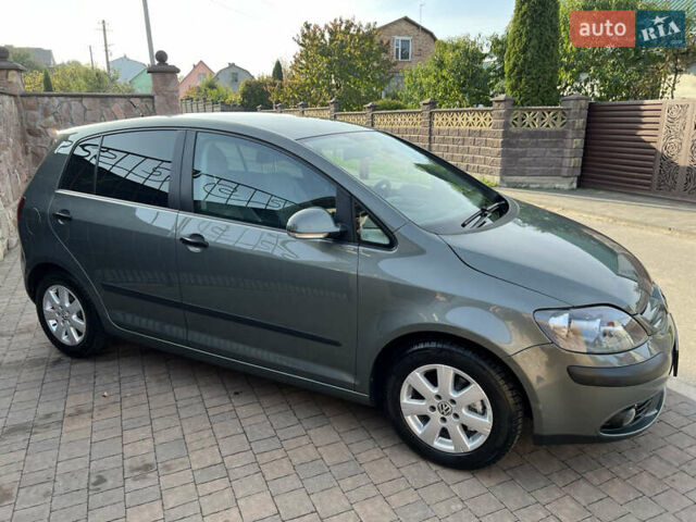 Фольксваген Гольф Плюс 2007 в Ровно на Automoto.ua Зеленый Фольксваген Гольф Плюс, объемом двигателя 1.6 л и пробегом 220 тыс. км за 7499 $, фото 6 на Automoto.ua