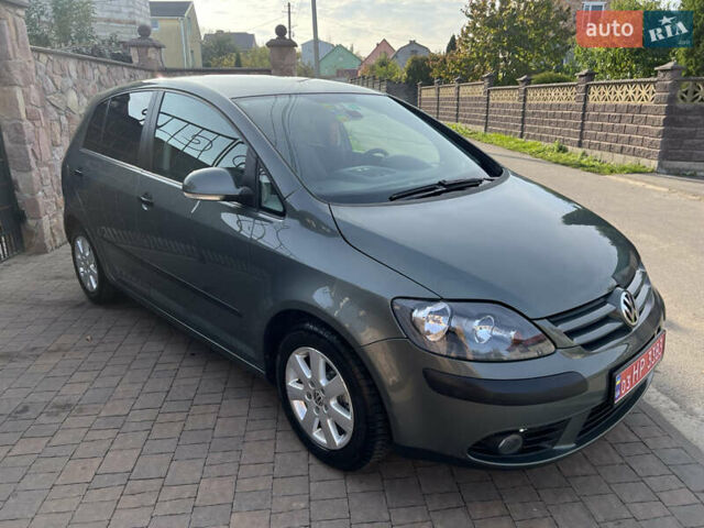 Фольксваген Гольф Плюс 2007 в Ровно на Automoto.ua Зеленый Фольксваген Гольф Плюс, объемом двигателя 1.6 л и пробегом 220 тыс. км за 7499 $, фото 3 на Automoto.ua