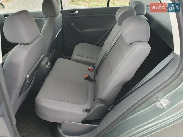 Зеленый Фольксваген Гольф Плюс, объемом двигателя 1.6 л и пробегом 124 тыс. км за 6999 $, фото 36 на Automoto.ua