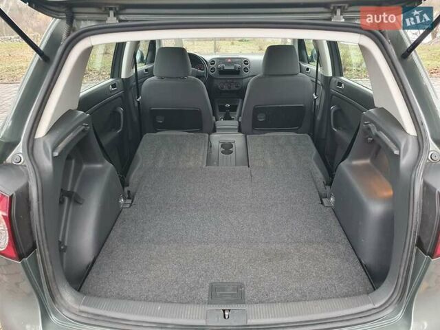 Зеленый Фольксваген Гольф Плюс, объемом двигателя 1.6 л и пробегом 124 тыс. км за 6999 $, фото 38 на Automoto.ua