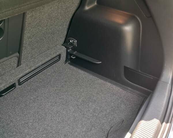 Зеленый Фольксваген Гольф Плюс, объемом двигателя 1.4 л и пробегом 215 тыс. км за 7800 $, фото 24 на Automoto.ua