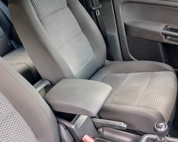 Зеленый Фольксваген Гольф Плюс, объемом двигателя 1.4 л и пробегом 215 тыс. км за 7800 $, фото 40 на Automoto.ua