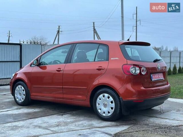 Оранжевый Фольксваген Гольф Плюс, объемом двигателя 1.4 л и пробегом 149 тыс. км за 6000 $, фото 4 на Automoto.ua