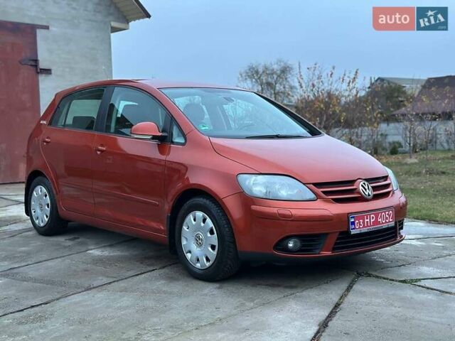 Оранжевый Фольксваген Гольф Плюс, объемом двигателя 1.4 л и пробегом 149 тыс. км за 6000 $, фото 10 на Automoto.ua