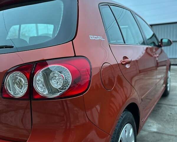 Оранжевый Фольксваген Гольф Плюс, объемом двигателя 1.4 л и пробегом 149 тыс. км за 6000 $, фото 14 на Automoto.ua