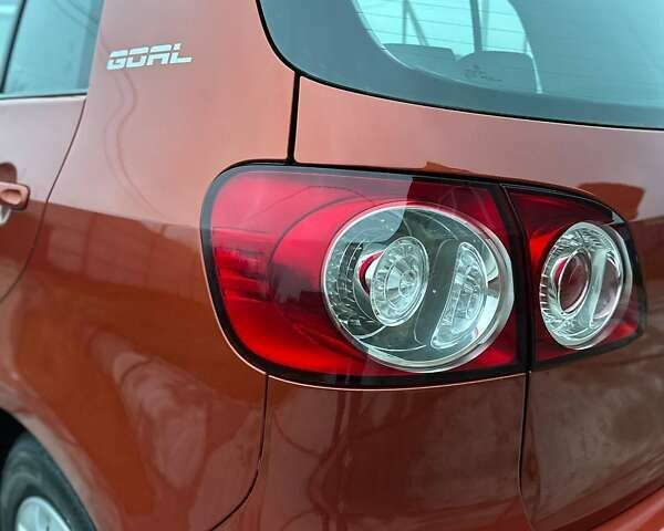 Оранжевый Фольксваген Гольф Плюс, объемом двигателя 1.4 л и пробегом 149 тыс. км за 6000 $, фото 17 на Automoto.ua