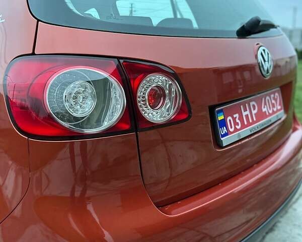 Оранжевый Фольксваген Гольф Плюс, объемом двигателя 1.4 л и пробегом 149 тыс. км за 6000 $, фото 15 на Automoto.ua