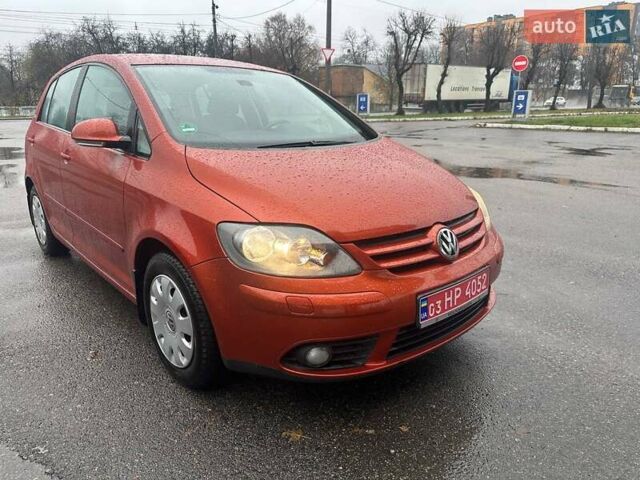 Оранжевый Фольксваген Гольф Плюс, объемом двигателя 1.4 л и пробегом 149 тыс. км за 6000 $, фото 13 на Automoto.ua
