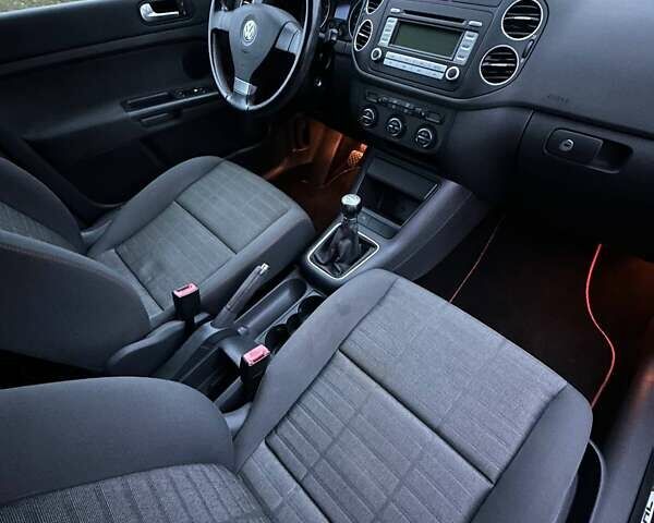 Оранжевый Фольксваген Гольф Плюс, объемом двигателя 1.4 л и пробегом 149 тыс. км за 6000 $, фото 33 на Automoto.ua