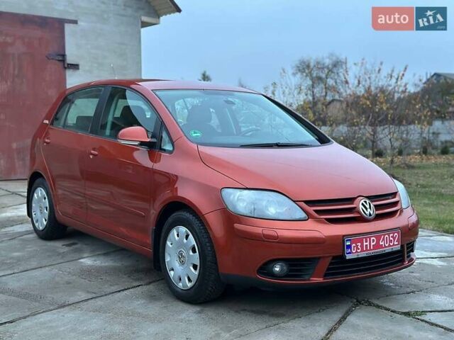 Оранжевый Фольксваген Гольф Плюс, объемом двигателя 1.4 л и пробегом 149 тыс. км за 6000 $, фото 18 на Automoto.ua